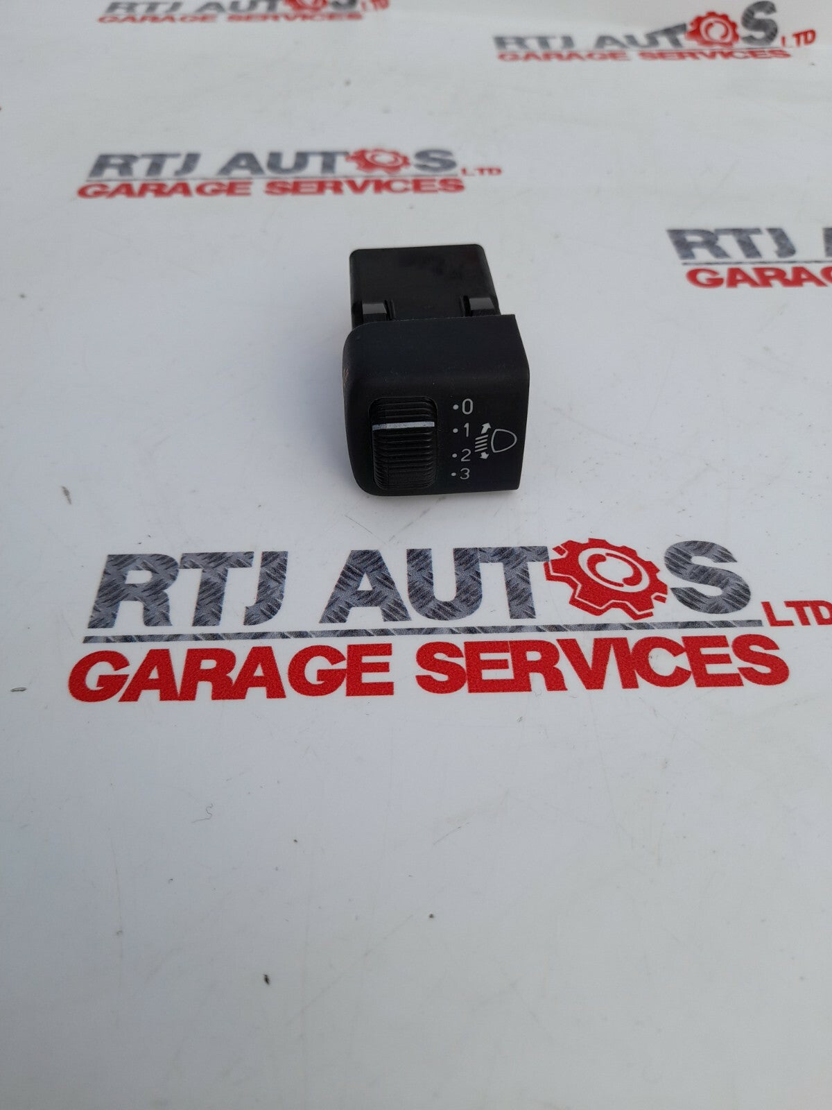 SAAB 900 1994 - 1998 Headlamp Headlight Levelling Adjustment Switch 4410775