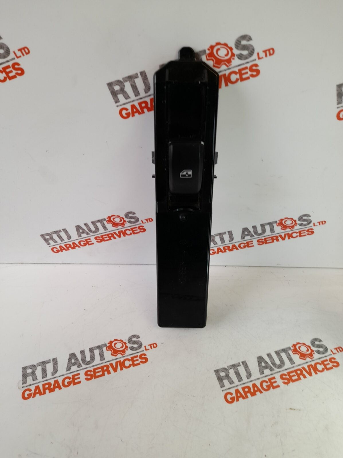 Saab 93 9-3 CV Nearside Front Window Switch Pack w/Finger Protection 12772016