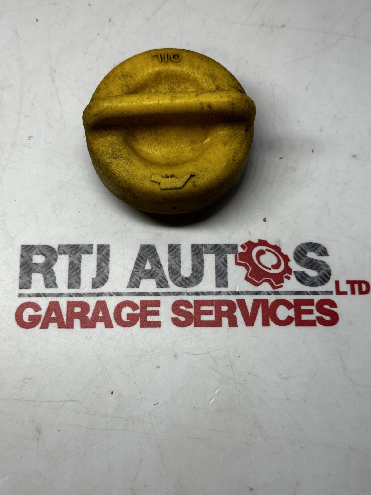 SAAB 9-3 9-3 1.9 Diesel Engine Oil Filler Cap