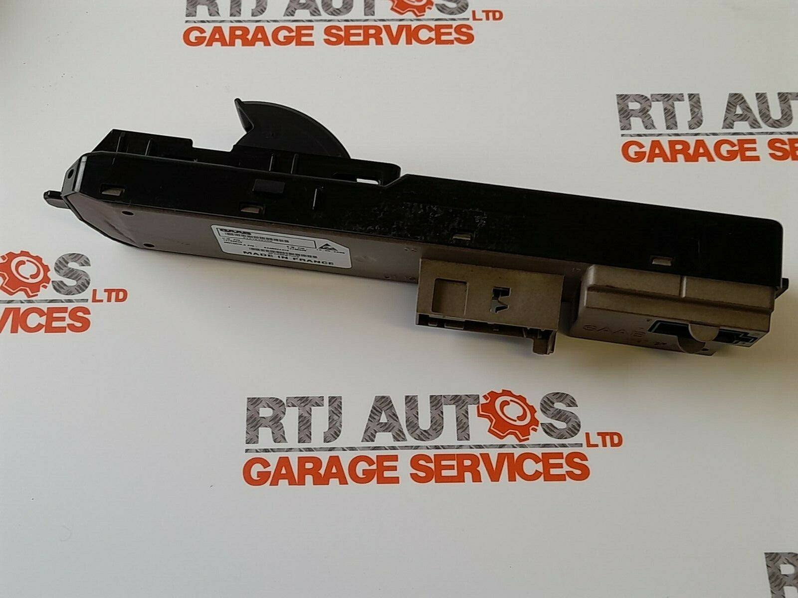 Saab 93 9-3 03-05 Nearside Front Switch Pack w/out Finger Protection 12764035