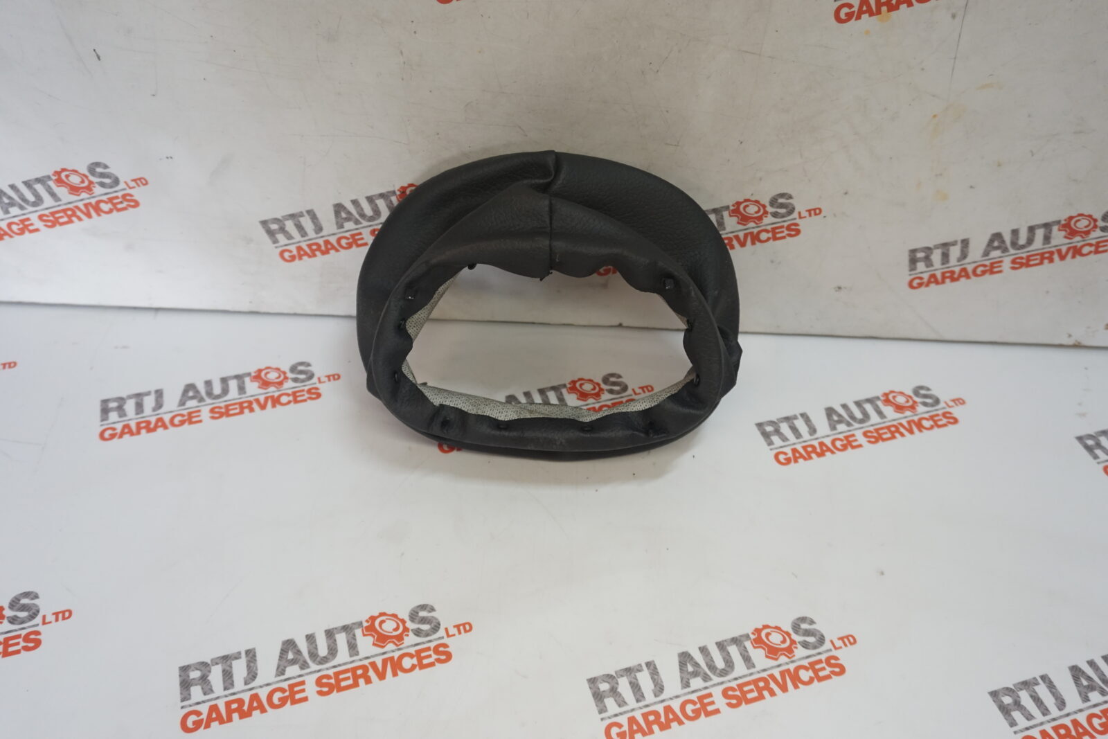 Saab 9-3 05-12 Steering Wheel Column Cover Leather Surround 12805634