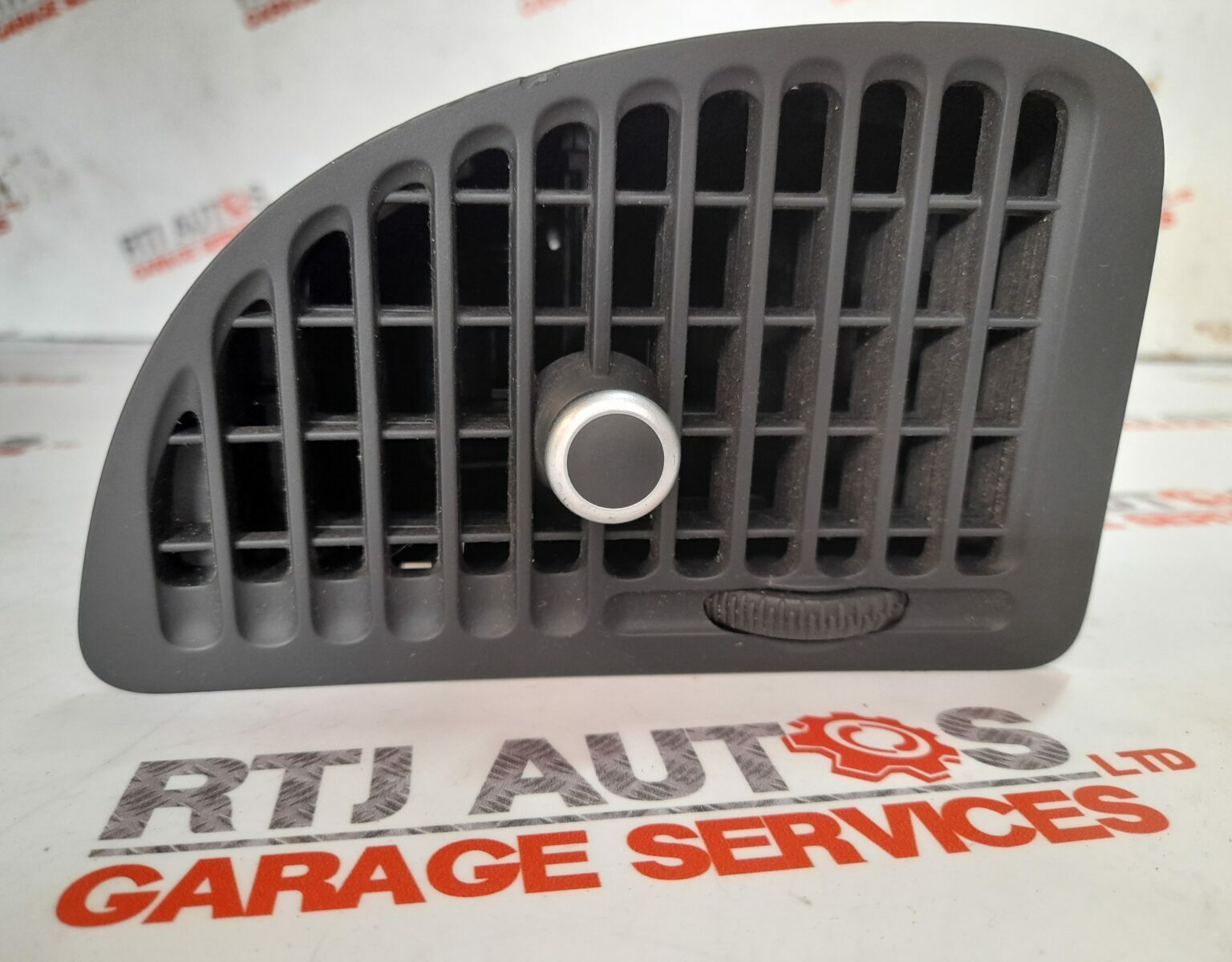SAAB 9-3 93 2004-2012 O/S Right Driver Side Dash Heater Air Vent 12804034