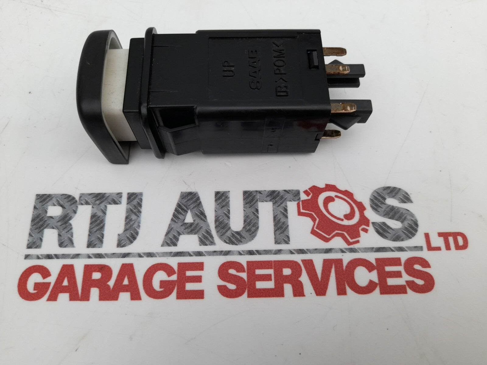 Saab 95 9-5 TCS Traction Control Switch Button 4694303