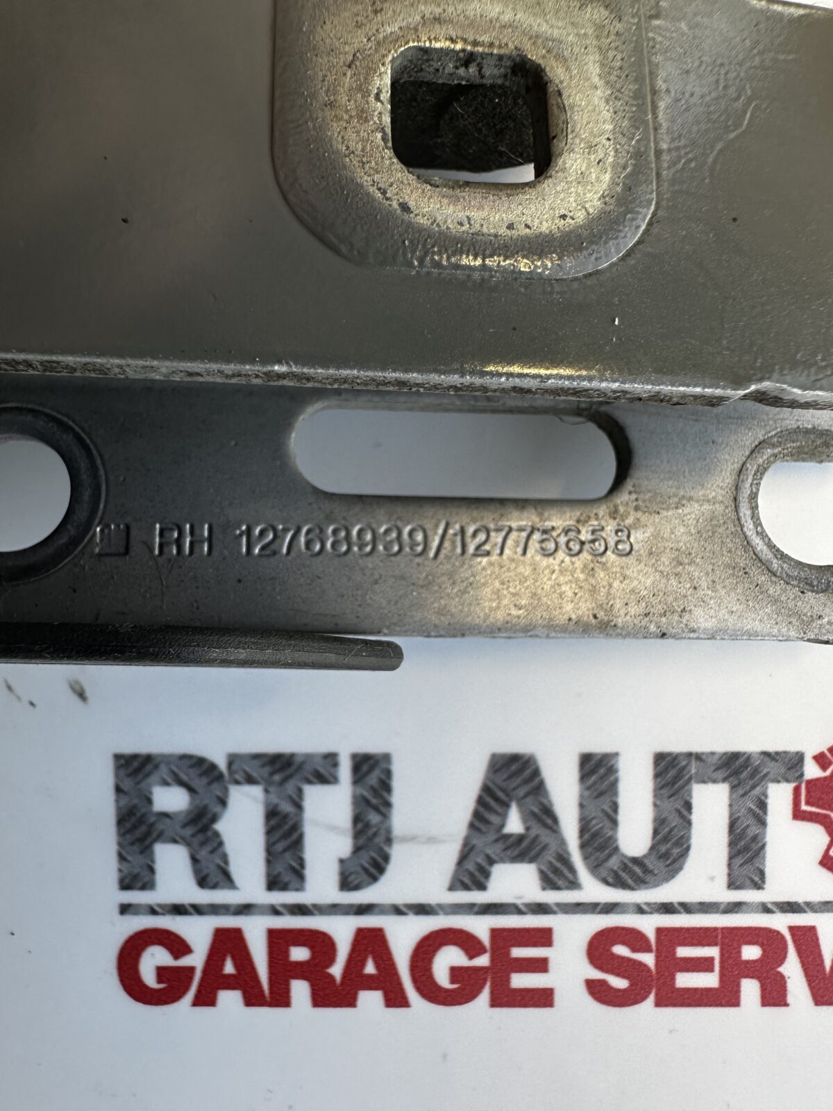 SAAB 93 9-3 (03-11) 4D 5D RH Bonnet Hinge 12775658