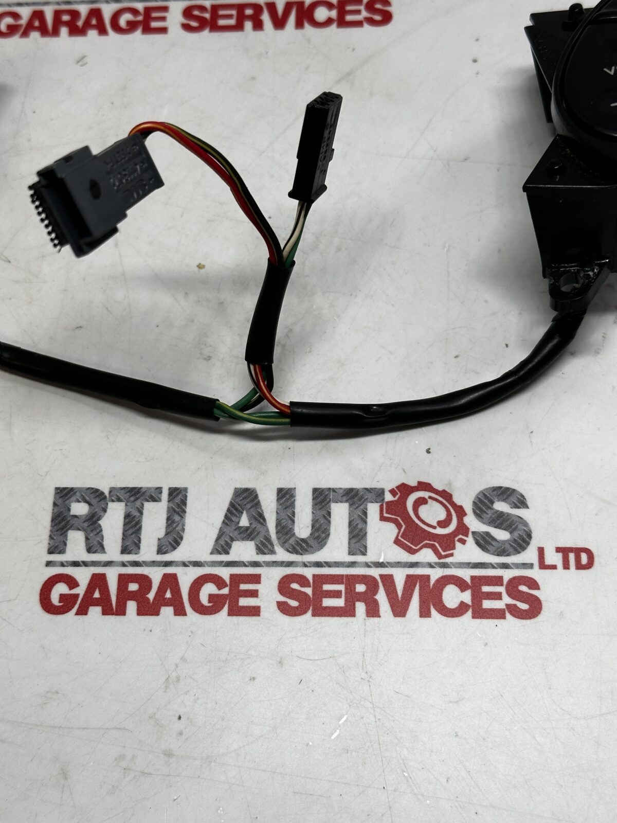 SAAB 900 (94-98) 93 (98-03) 95 (98-10) Steering Wheel Control Switches 4616025