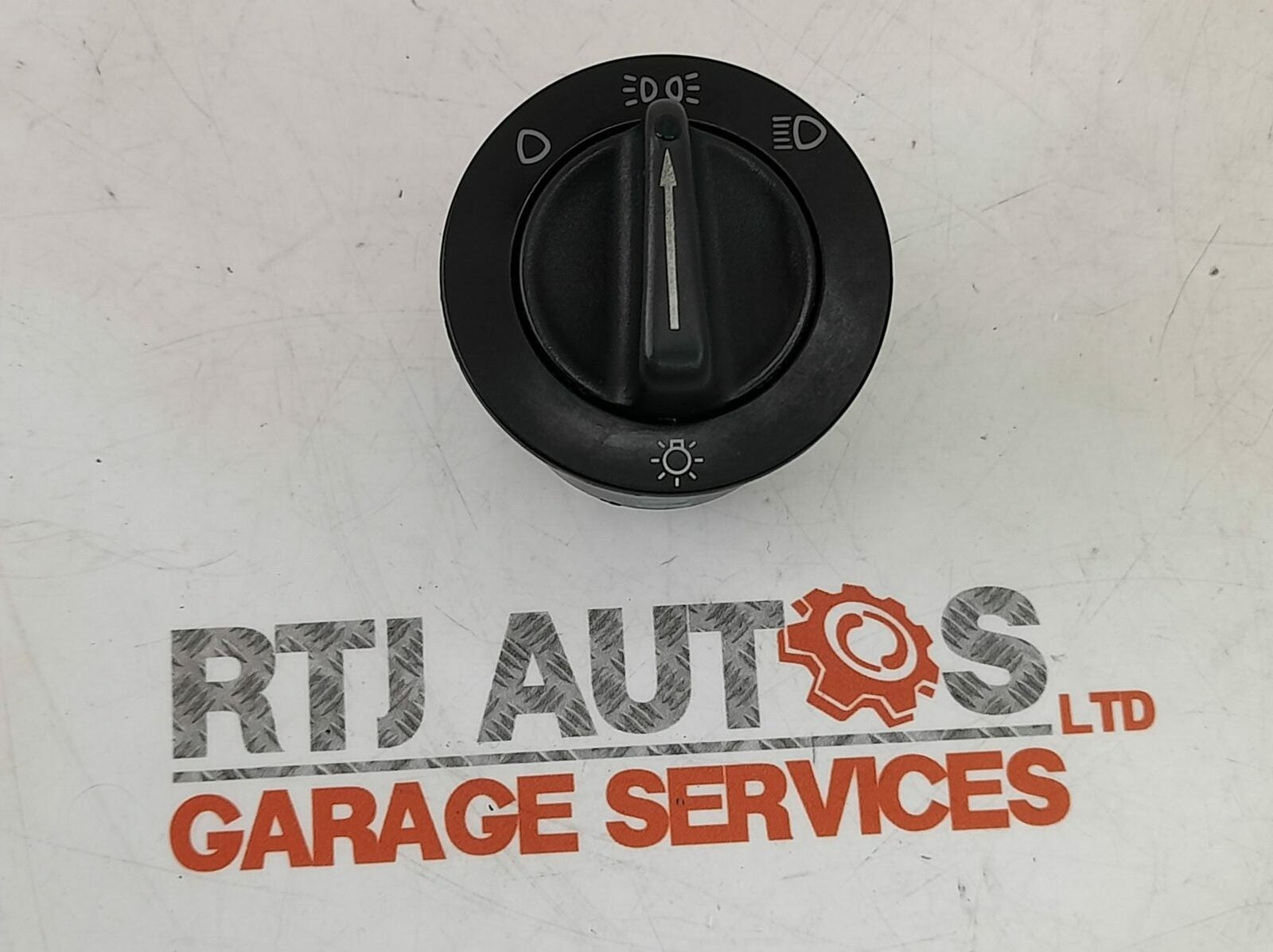 SAAB 9-3 (98-02) 900 (86-98) 9000 Headlight Switch 8590838