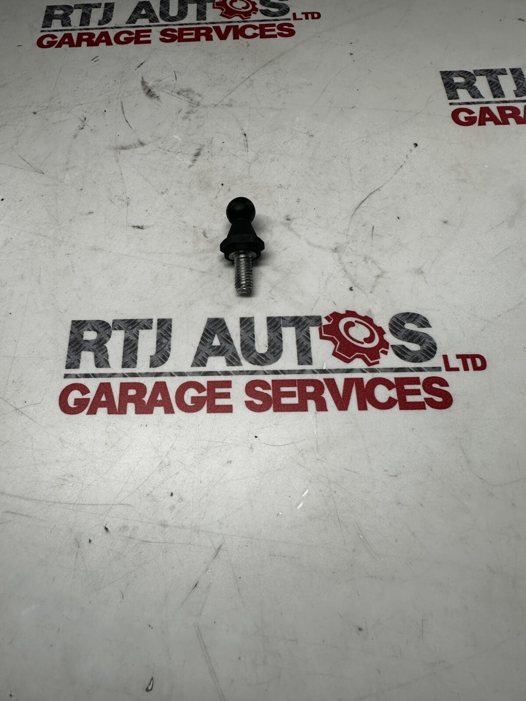 Saab 93 9-3 03-12 Engine Cover Bung Studs x4 55560110