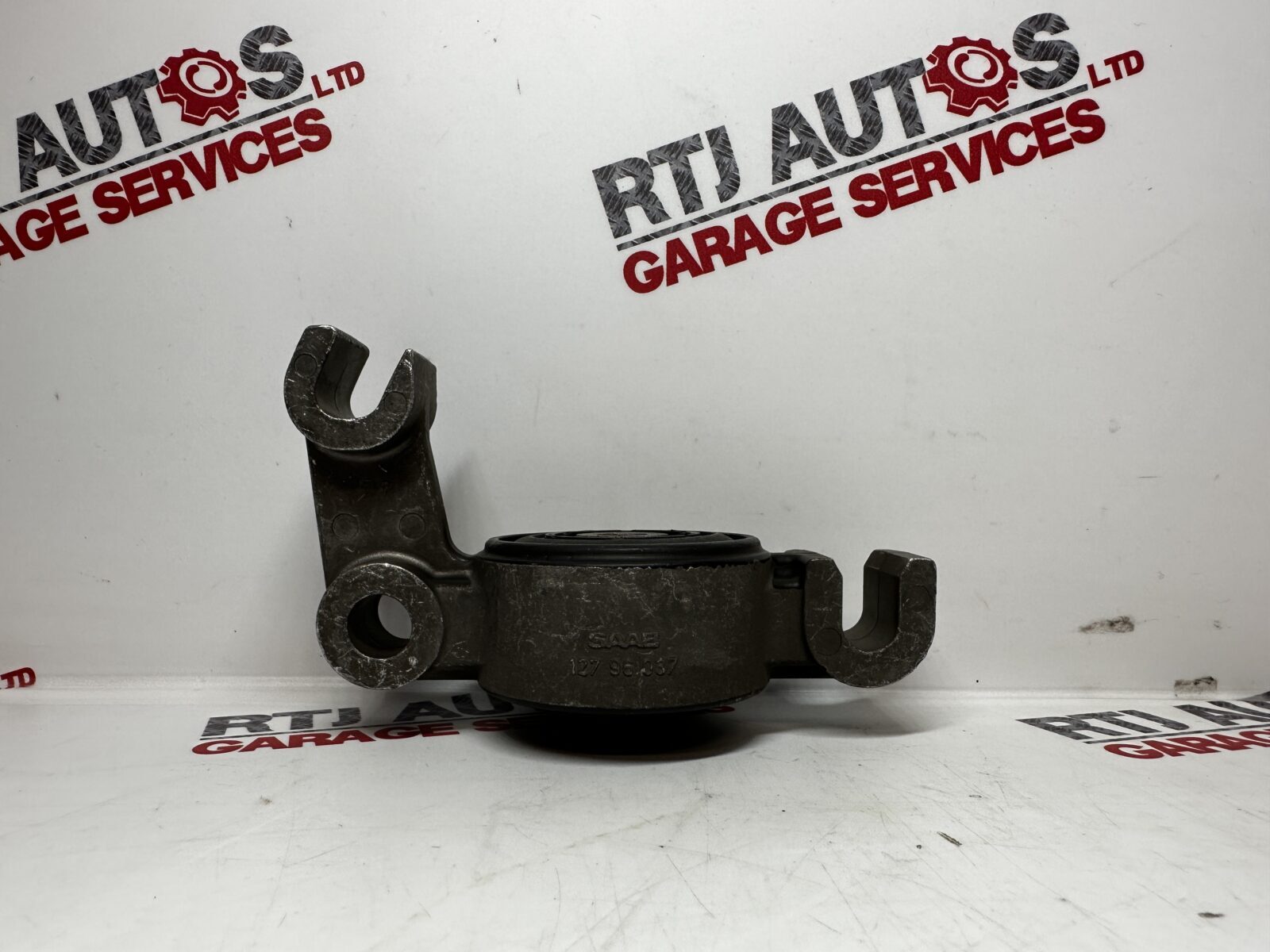 Genuine Saab 93 9-3 Rear Top Mount 12796037