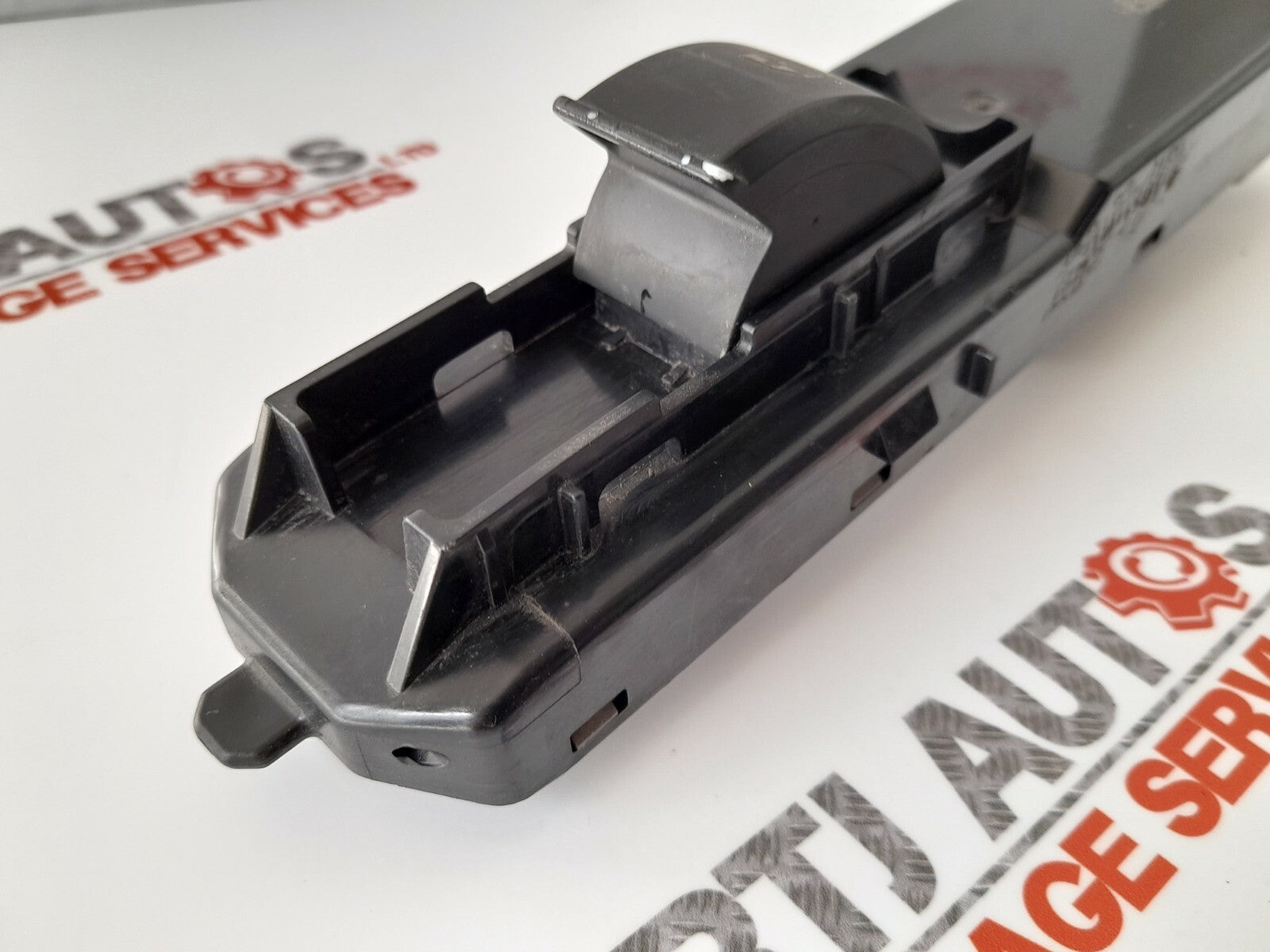 Saab 93 9-3 Passenger Nearside Front Switch Pack w/o Finger Protection 12805694