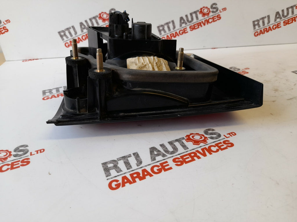 Saab 900 1994 -1998 Boot Inner Driver O/S Rear Light 4448585 with Rear Fog