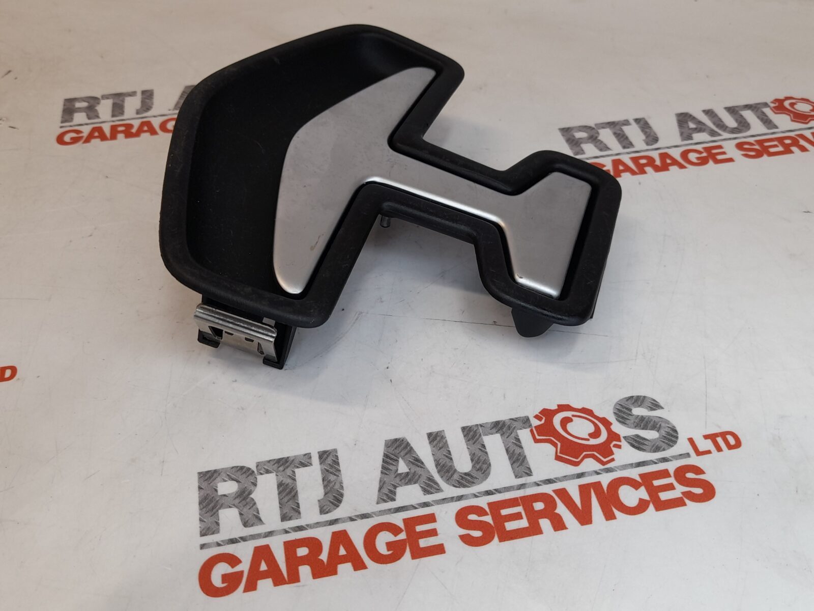 SAAB 9-3 9-5 Boot Handle for Spare Wheel Compartment 12793631