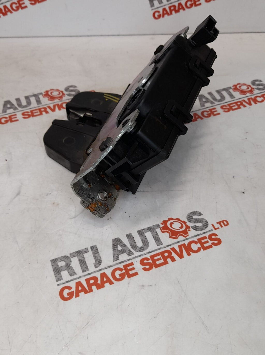 Saab 9-3 (06-11) 9-5 (06-10) Estate Sportwagon Tailgate Boot Lock 13188852