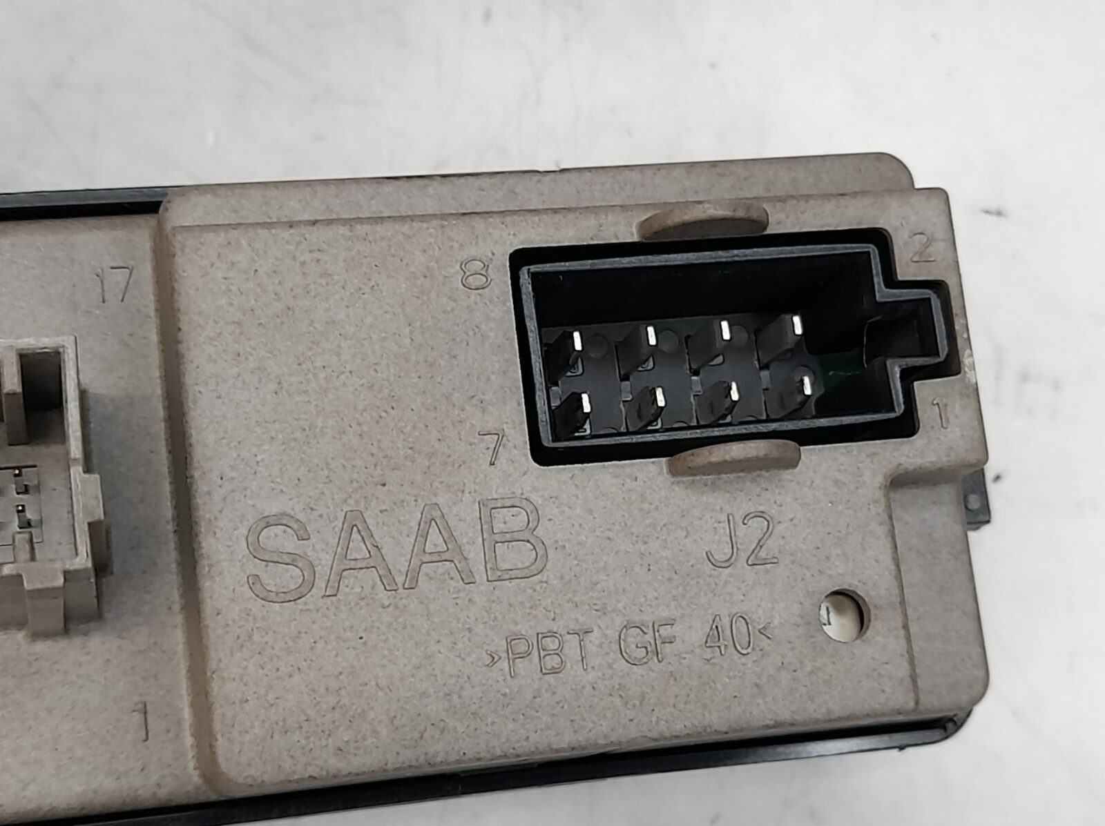 Saab 93 9-3 03-06 Passenger Front Switch Pack with Finger Protection 12772021