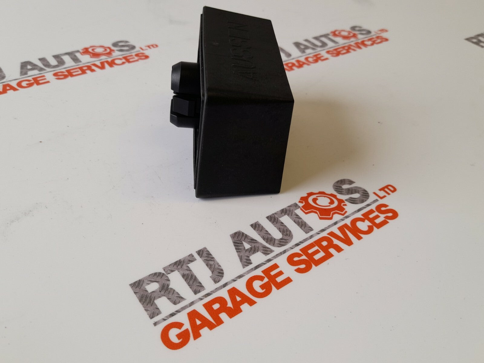 Genuine Saab 93 9-3 2003 - 2012 Jacking Support Block 24435780 12794590 12842964