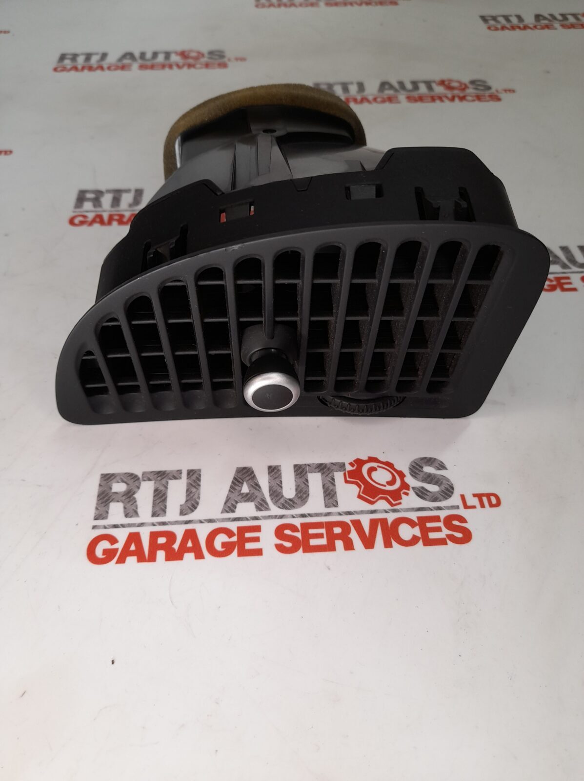 SAAB 9-3 93 2004-2012 O/S Right Driver Side Dash Heater Air Vent 12804034