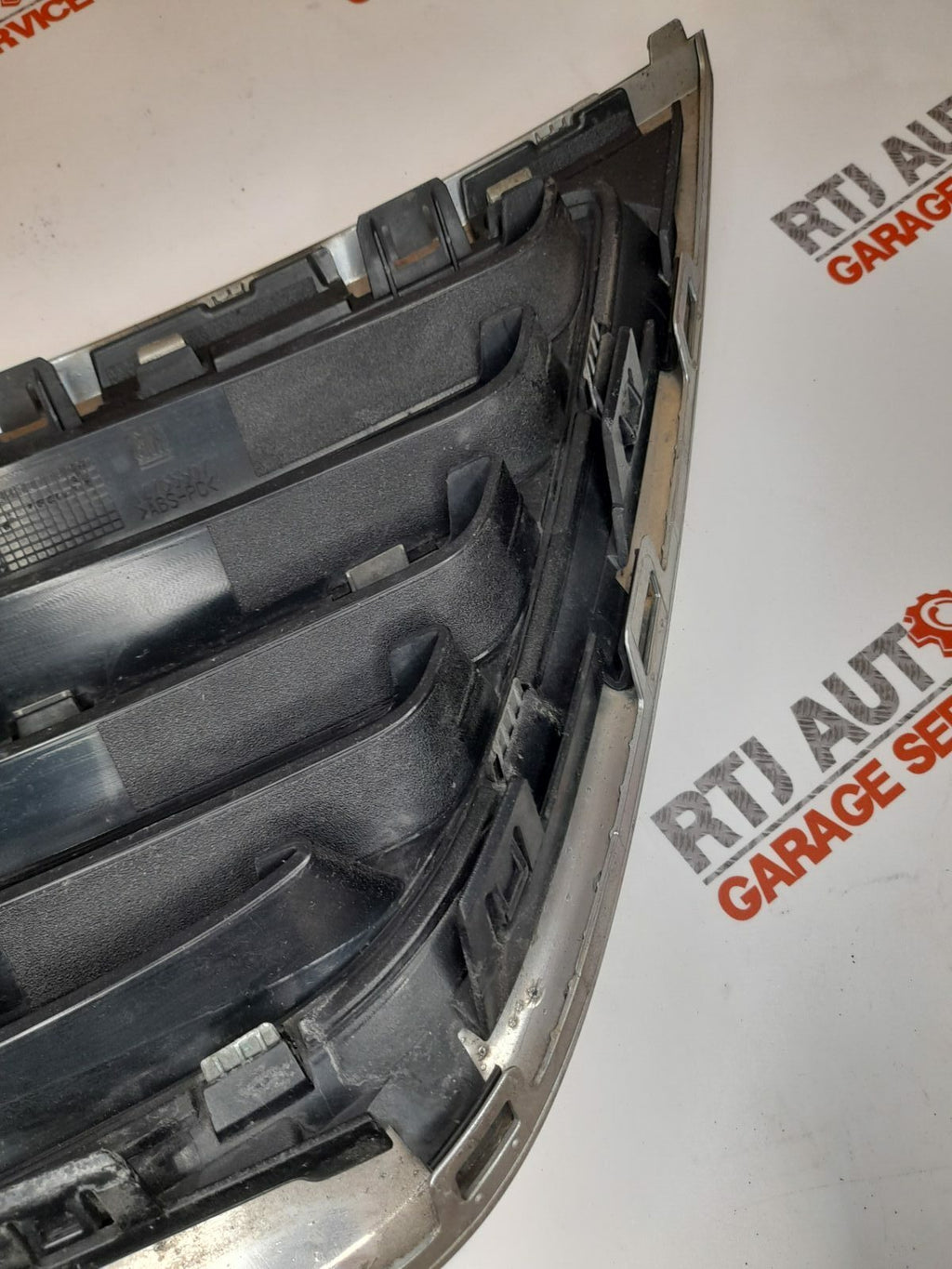 SAAB 9-3 Front Grill 12765507 12769758 08-12