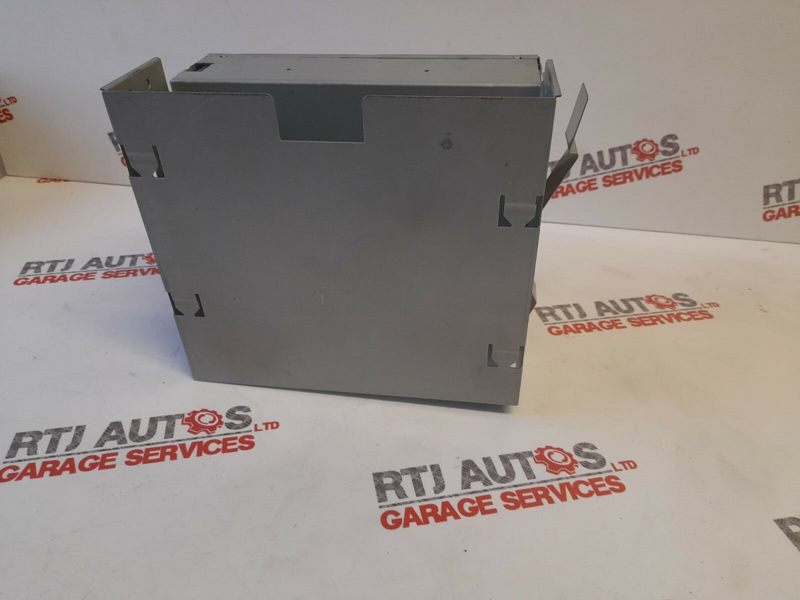 SAAB 93 9-3 STEREO HEAD UNIT CONTROL MODULE 12803729 (8799)