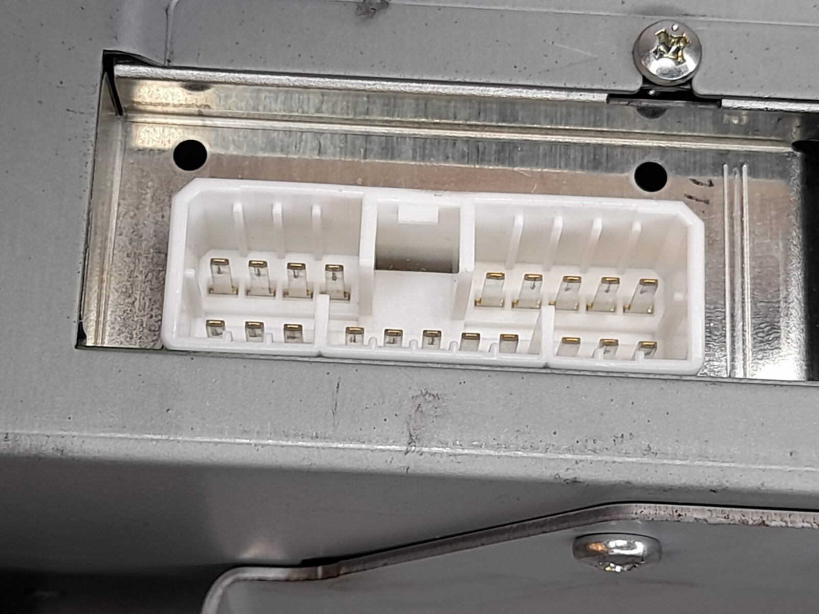 SAAB 93 9-3 Saloon 2008-2012 Booster Stereo Amplifier 12773377