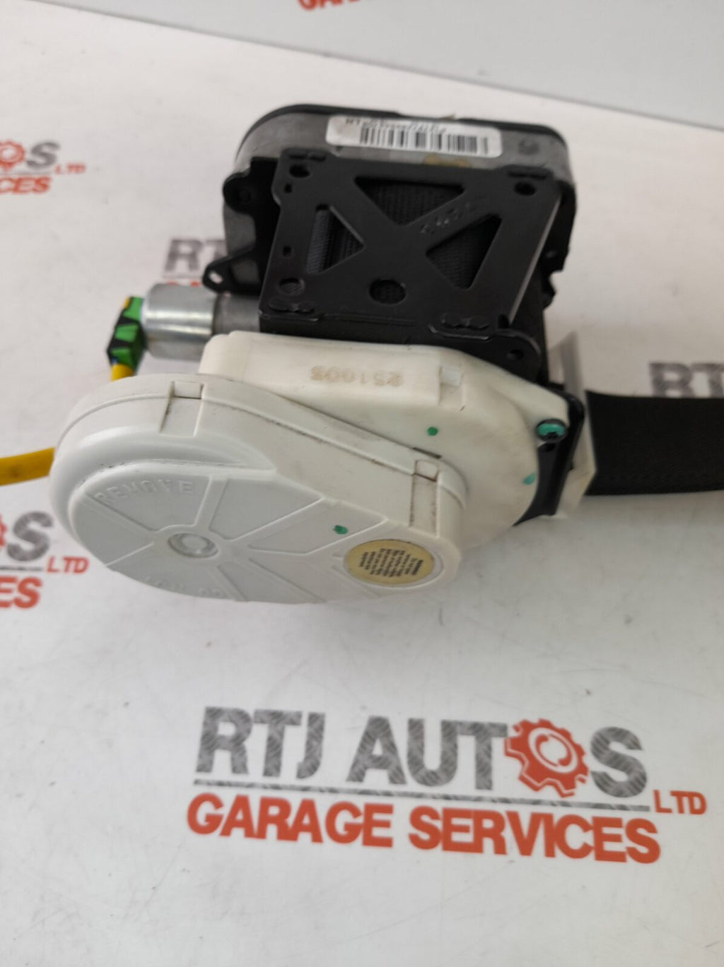 SAAB 9-3 93 Passengers Front Left Seatbelt Convertible 12797289 2004-2007