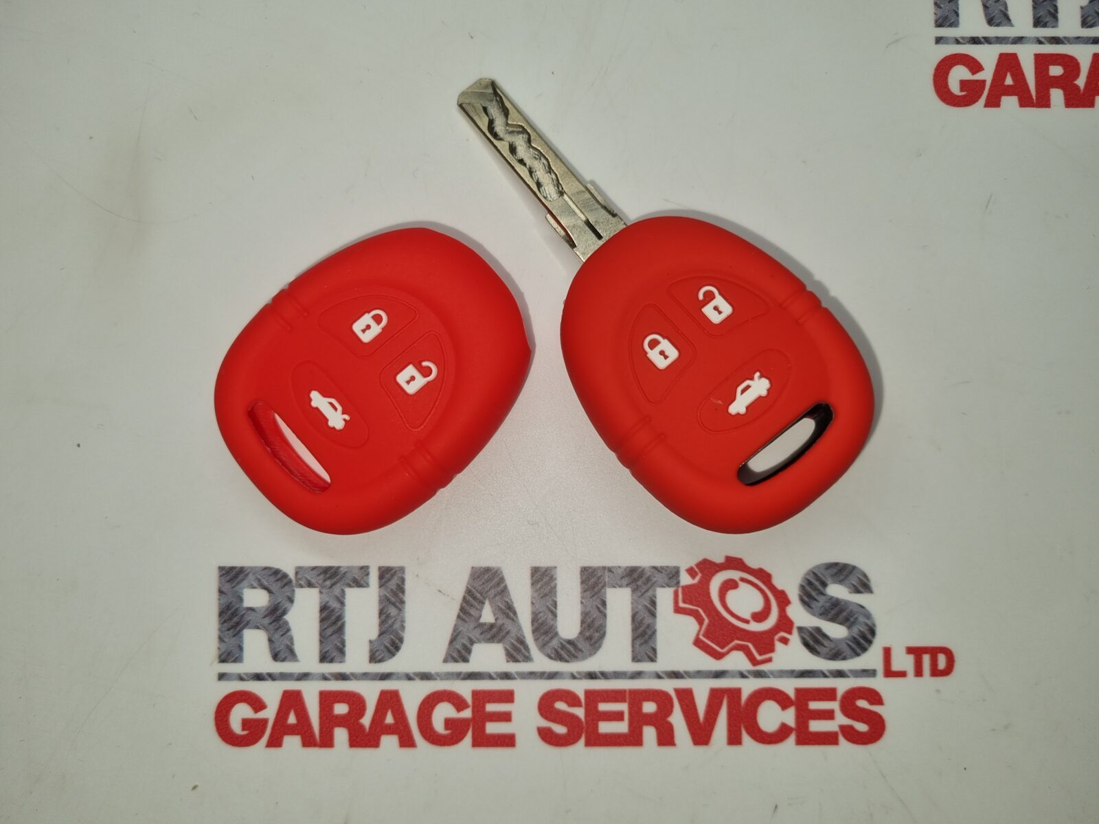 SAAB 9-5 95 98-10 9-3 93 01-03 Red Silicone Key Fob Case Cover