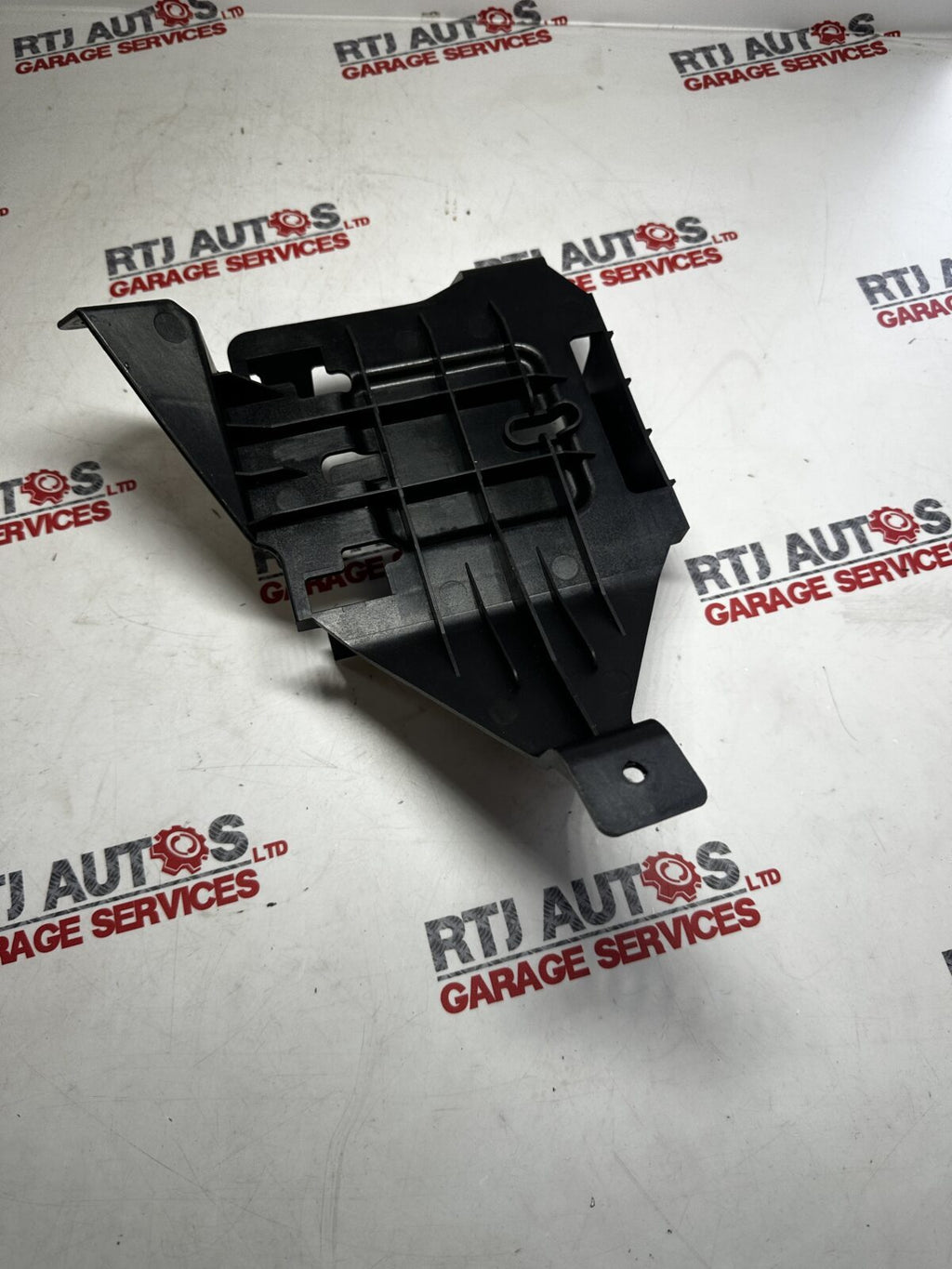 Saab 93 9-3 07-12 4D Radio Bracket 12841895 / 12764589