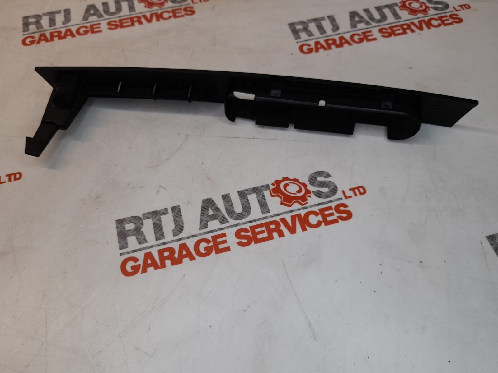 Saab 9-3 93 Front Cup Holder Trim Panel 2003-2006 Fascia Only 12802005
