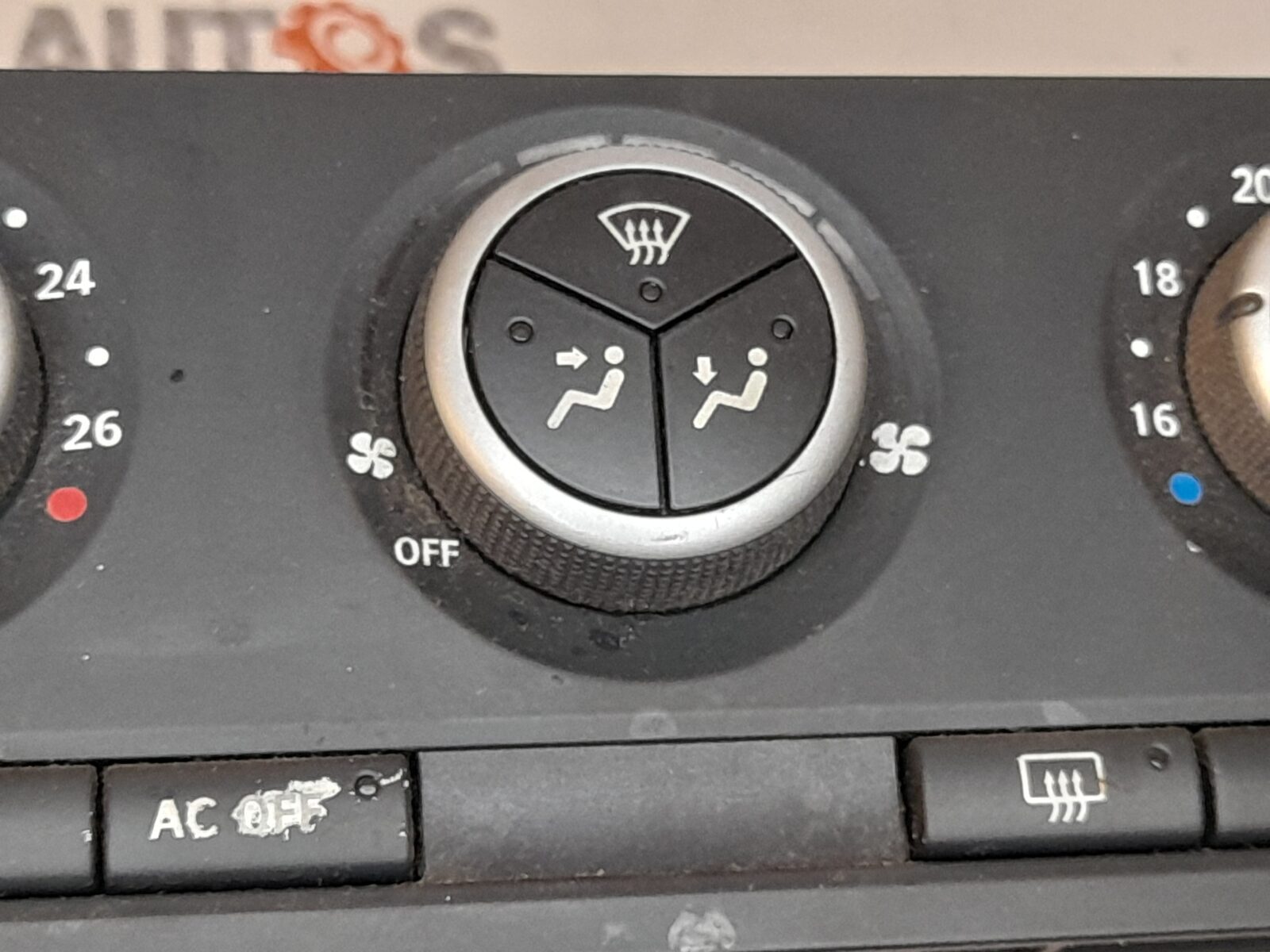 Saab 9-5 2006-2010 Heating Control Panel w/Heated Seats 12768924 12768928