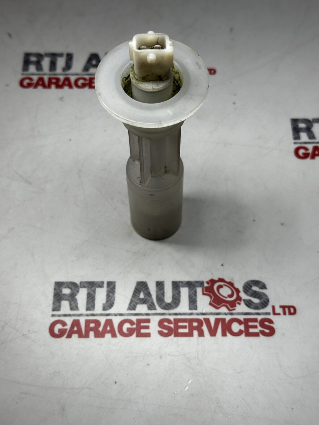SAAB 9000 (90-98) Windscreen Reservoir Bottle Tank Level Sender Sensor - 4171...