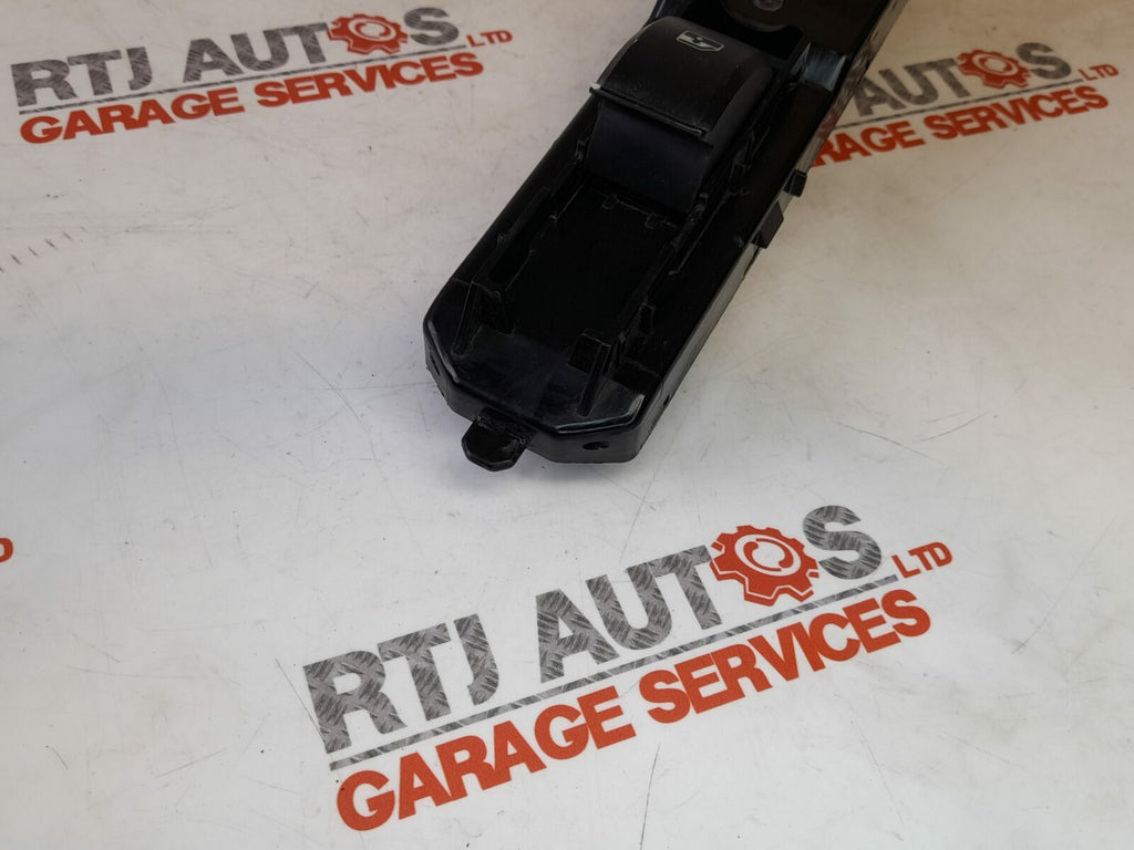 Saab 93 9-3 Passenger Nearside Front Switch Pack w/o Finger Protection 12772064