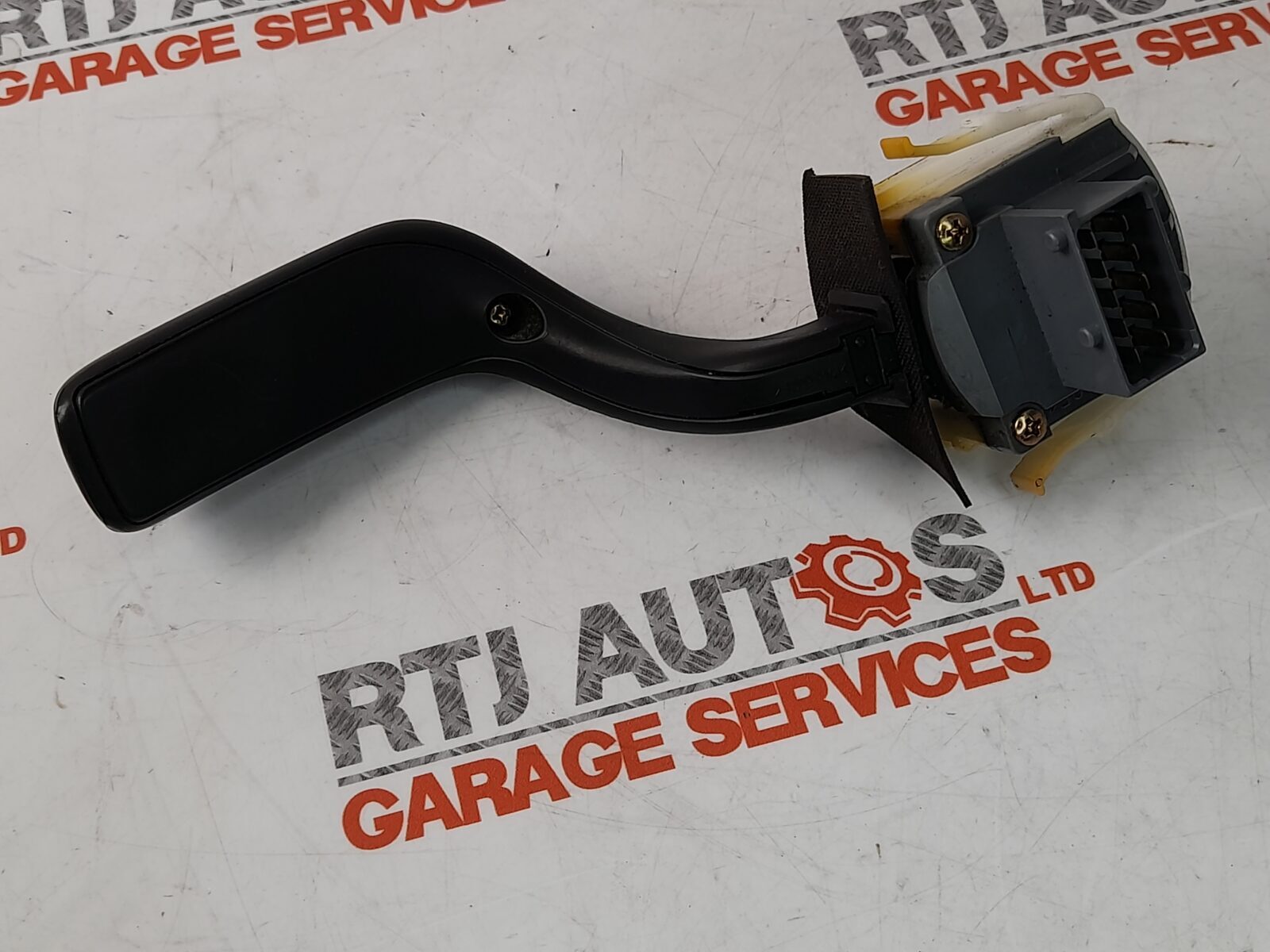 Saab 900 1996-1997 Windscreen Wiper Stalk 4692794