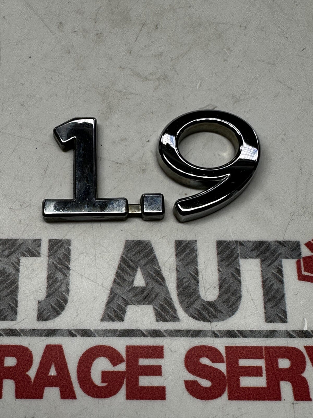 Saab 93 9-3 95 9-5 (1.9) Boot Badge (Used)