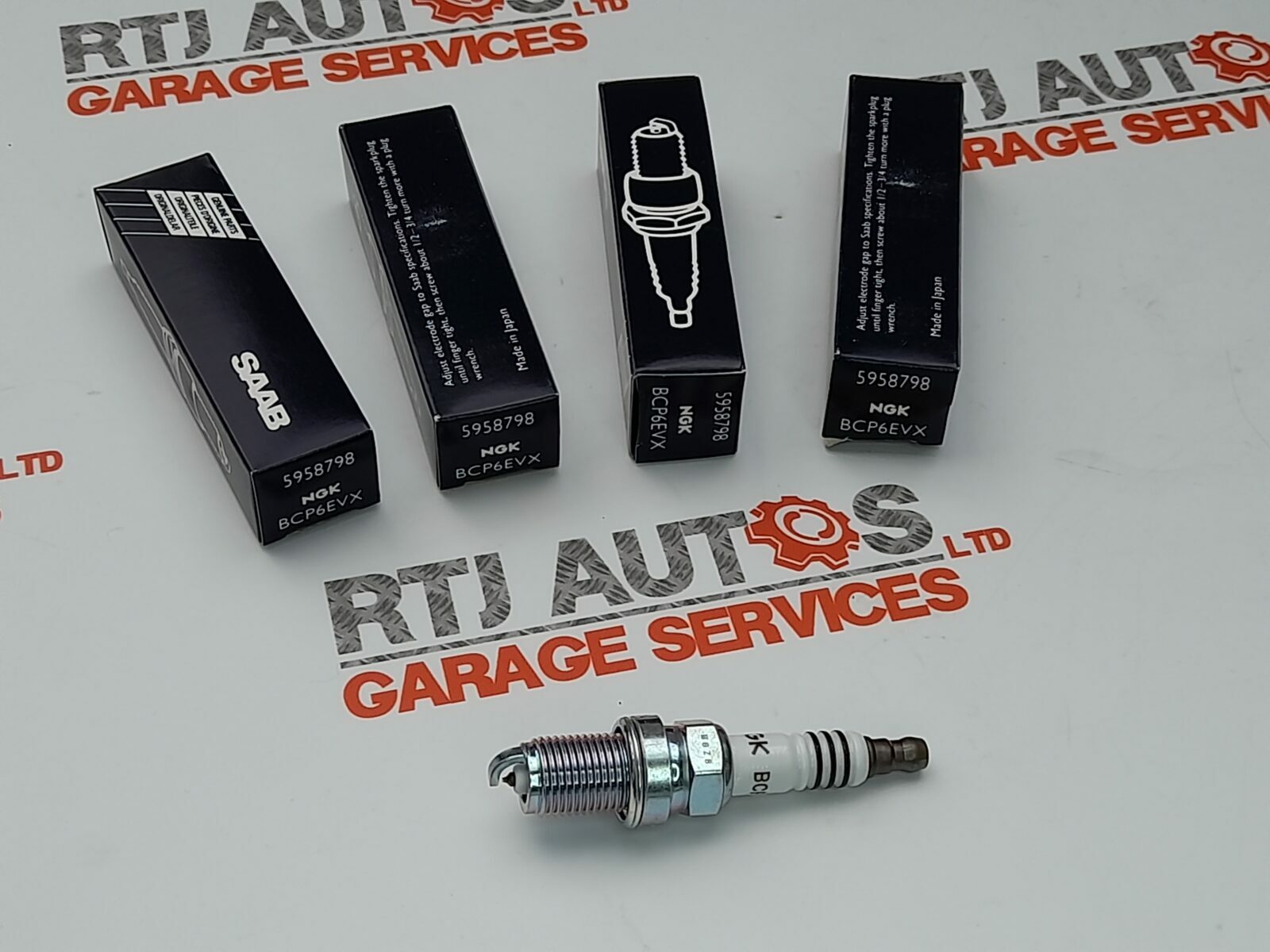 Genuine Saab 900 94-98 9-3 98-00 2.3L Spark Plugs (x4) 5958798