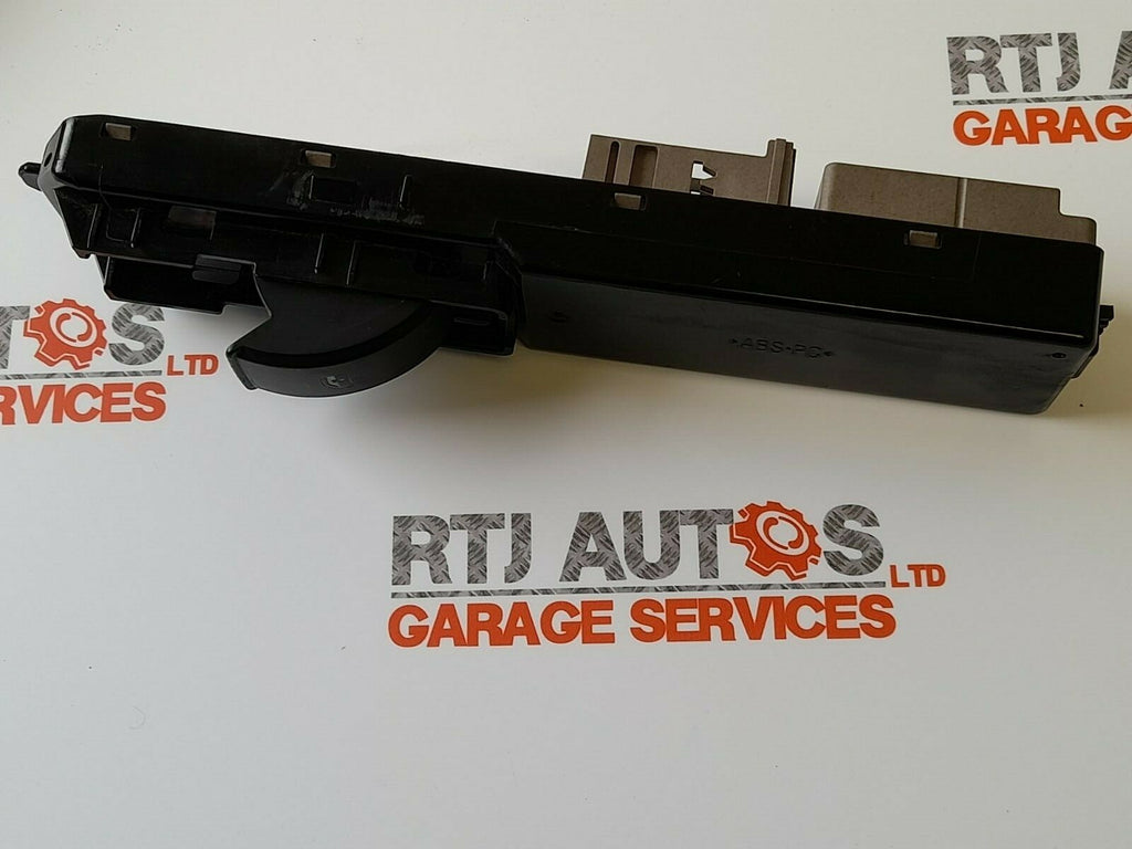 Saab 93 9-3 03-05 Nearside Front Switch Pack w/out Finger Protection 12764035