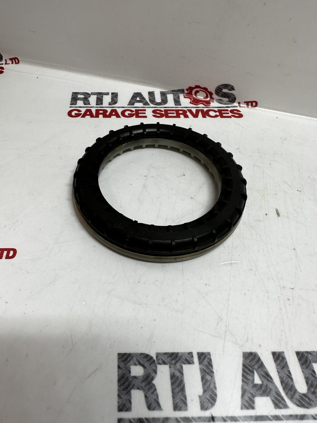 SAAB 900 9-3 9-5 (94-10) Shock Absorber Mount Top Strut 4909701