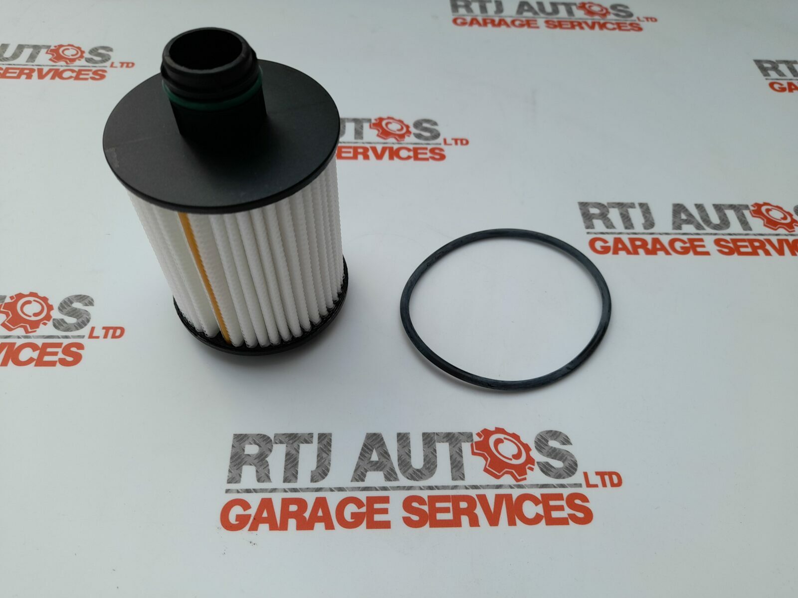 Genuine Saab 9-5 2010-2011 2.0TiD Oil Filter 55577033