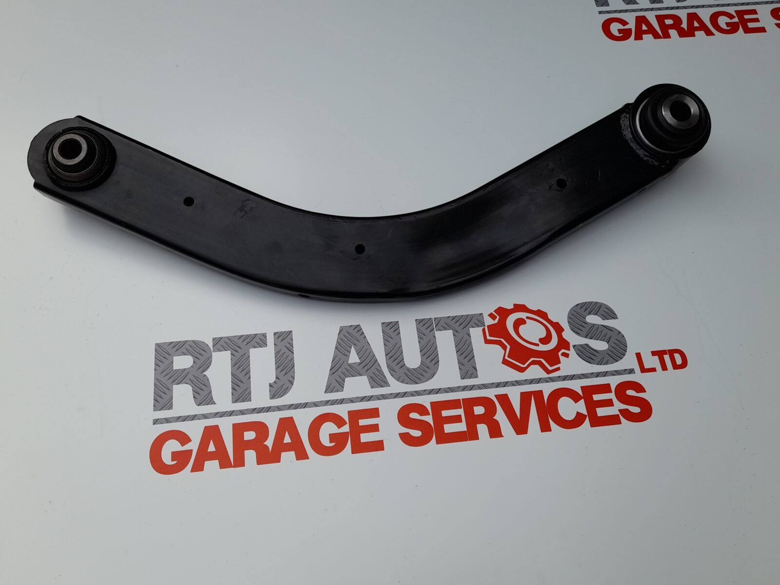 Saab 93 9-3 03-12 All Models Banana Arm / Upper Control Arm 32021925