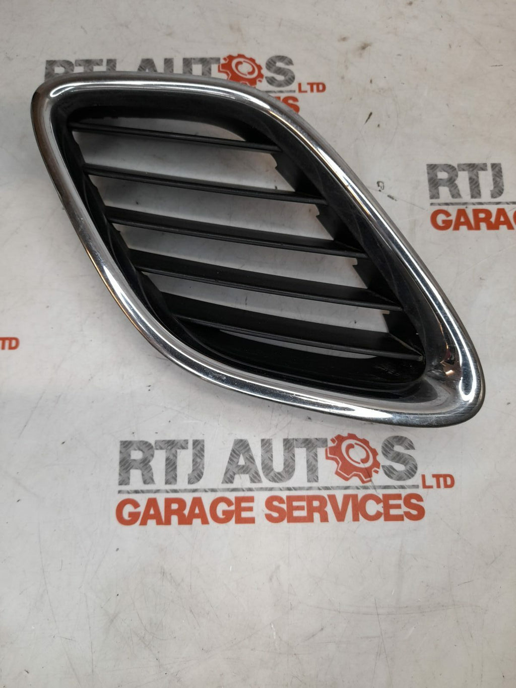 SAAB 9-3 Front Grill Set 12787224 12787226 12787228 2003 - 2007