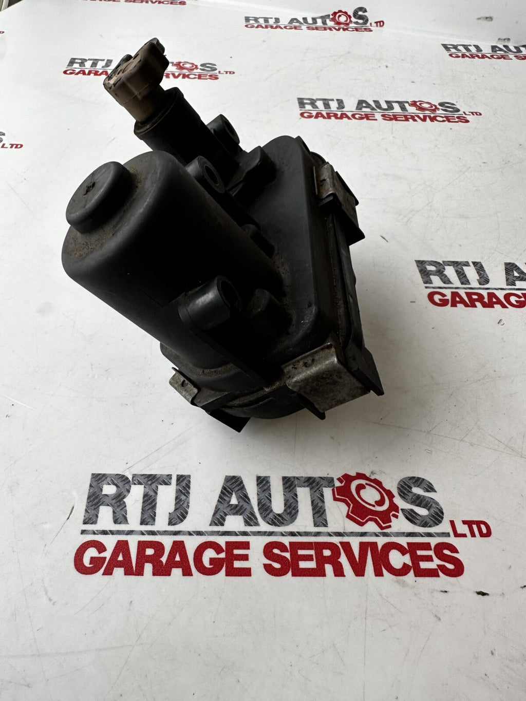 SAAB 9-3 Swirl Flap Valve Actuator Motor TTiD Z19DTR 55261565 55231588