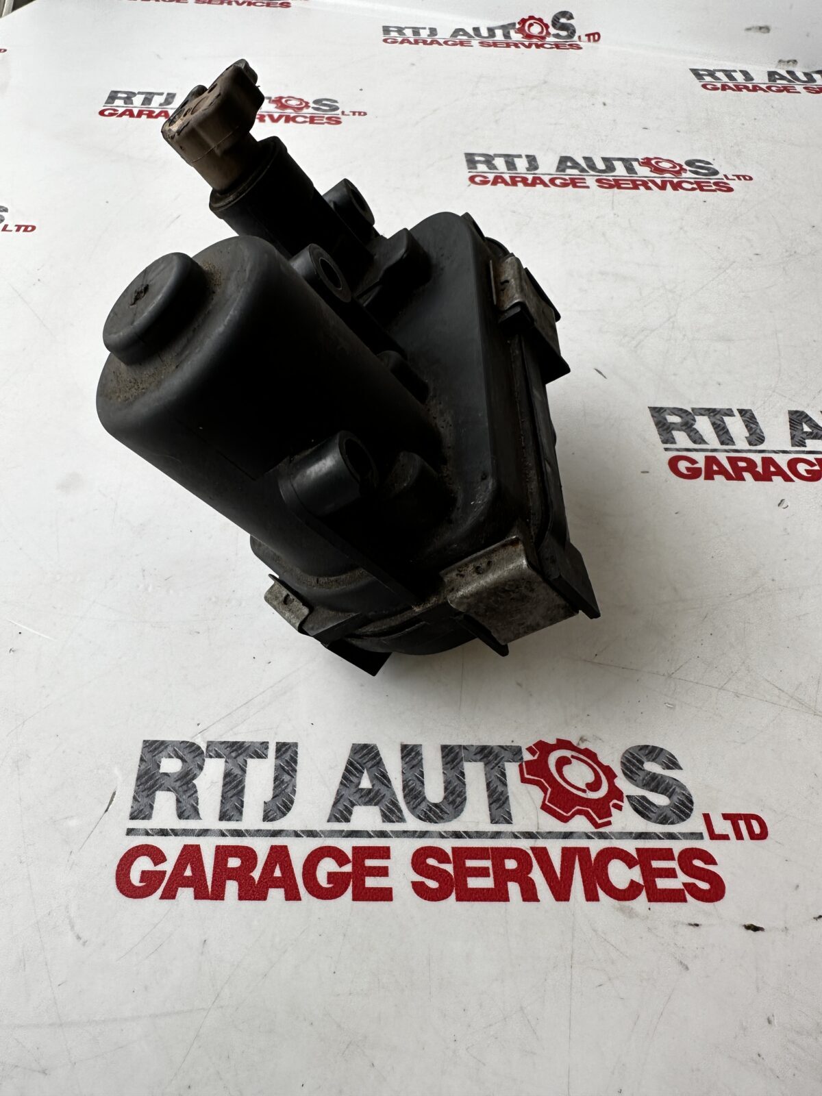 SAAB 9-3 Swirl Flap Valve Actuator Motor TTiD Z19DTR 55261565 55231588