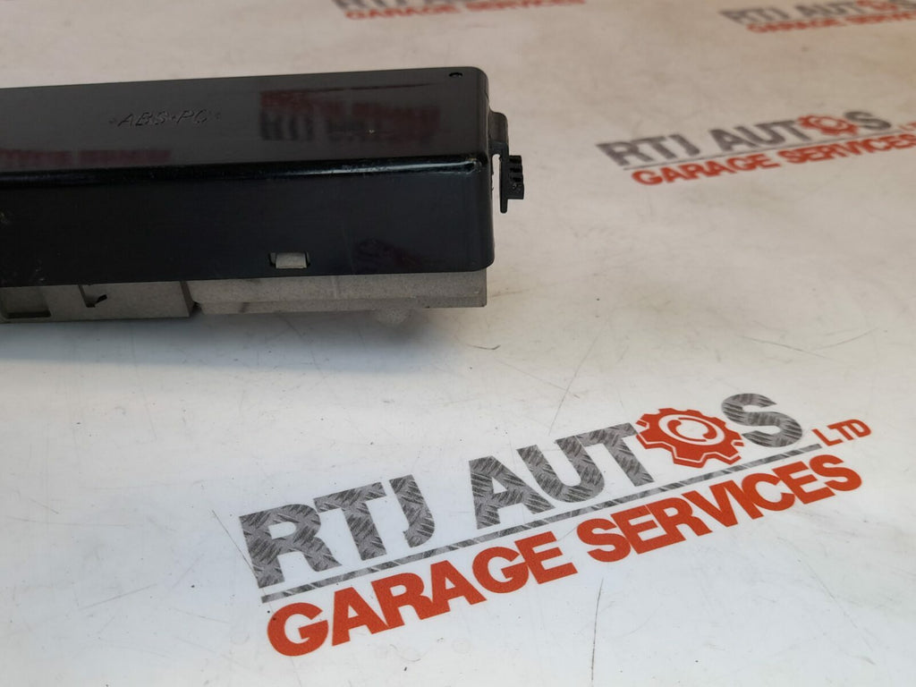 Saab 93 9-3 Passenger Nearside Front Switch Pack w/o Finger Protection 12772064