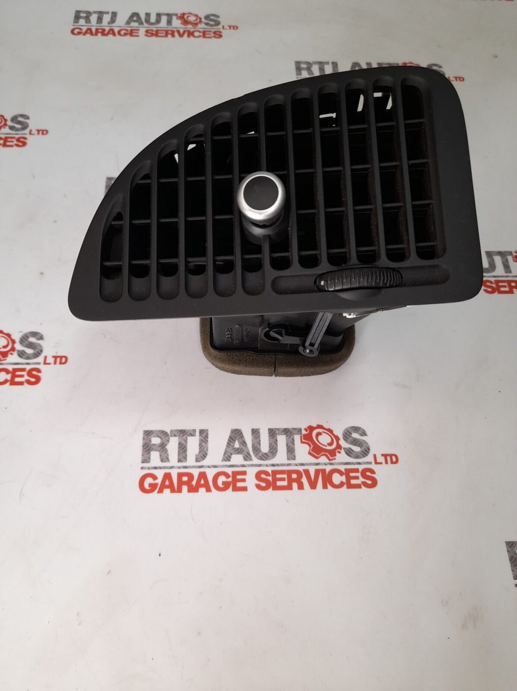 SAAB 9-3 93 2004-2012 O/S Right Driver Side Dash Heater Air Vent 12804034