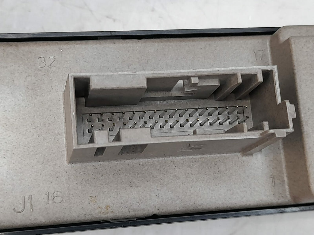 Saab 93 9-3 03-06 Passenger Front Switch Pack with Finger Protection 12772021