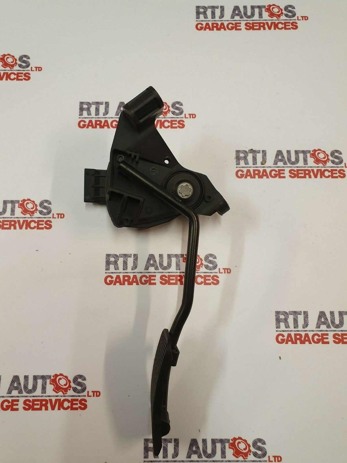 SAAB 9-3 93 Accelerator Pedal 9186726 2003 onwards All model variants RHD