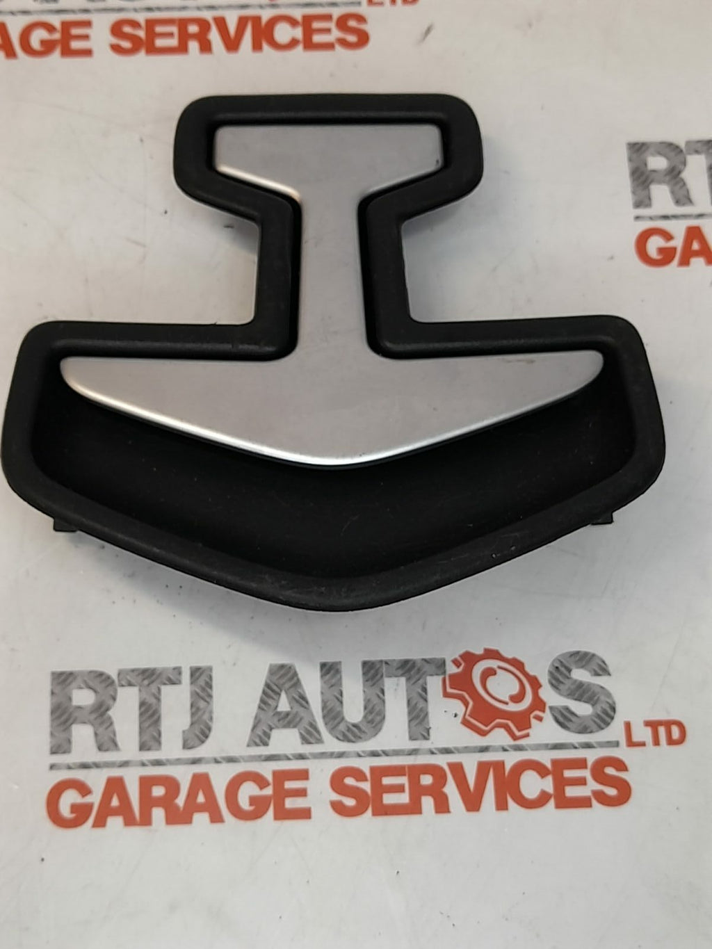 SAAB 9-3 9-5 Boot Handle for Spare Wheel Compartment 12793631