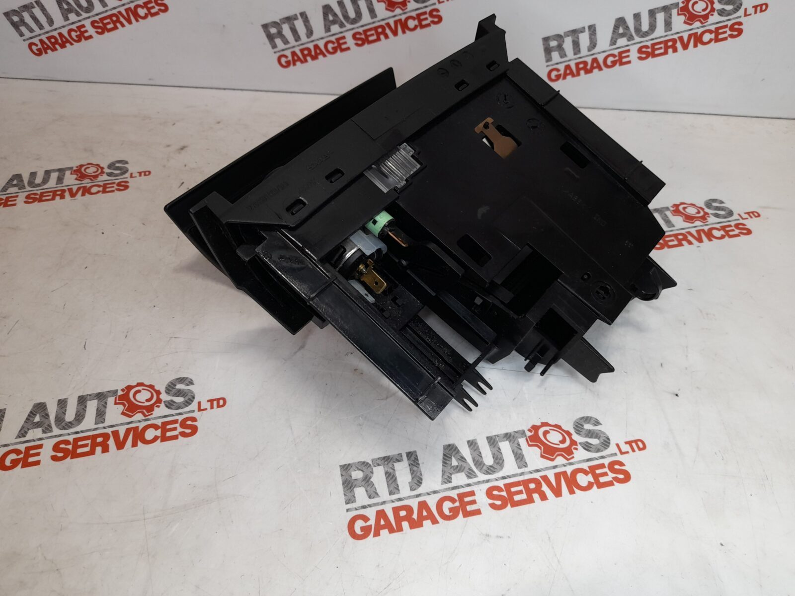 Saab 9-3 93 2003-2012 Dashboard Ashtray Black (Grade 1) 12789501