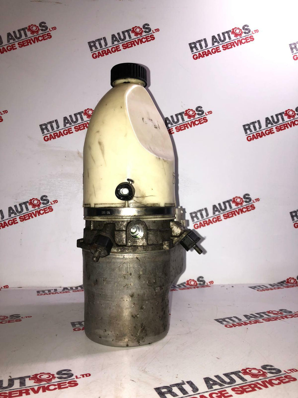 Saab 9-3 93 1.9tid Diesel Power Steering Pump & Reservoir 2005-2011 93183575