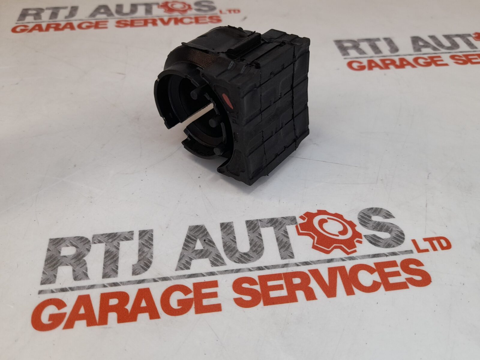 Saab 93 9-3 From 2008 With All Wheel Drive (XWD) Stabilizer Bar Bearing 93193816