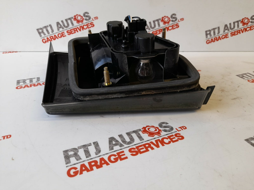 Saab 900 1994 -1998 Boot Inner Driver O/S Rear Light 4448585 with Rear Fog
