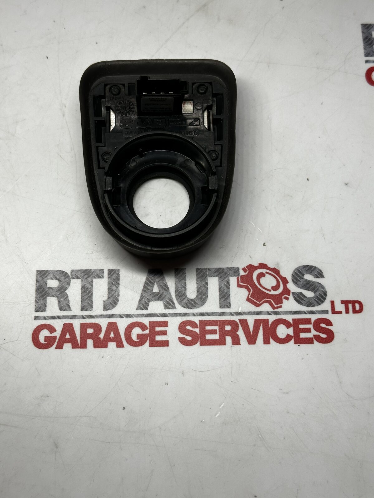 Saab 9-5 Ignition Immobiliser Key Surround 52010466 Beige Grey