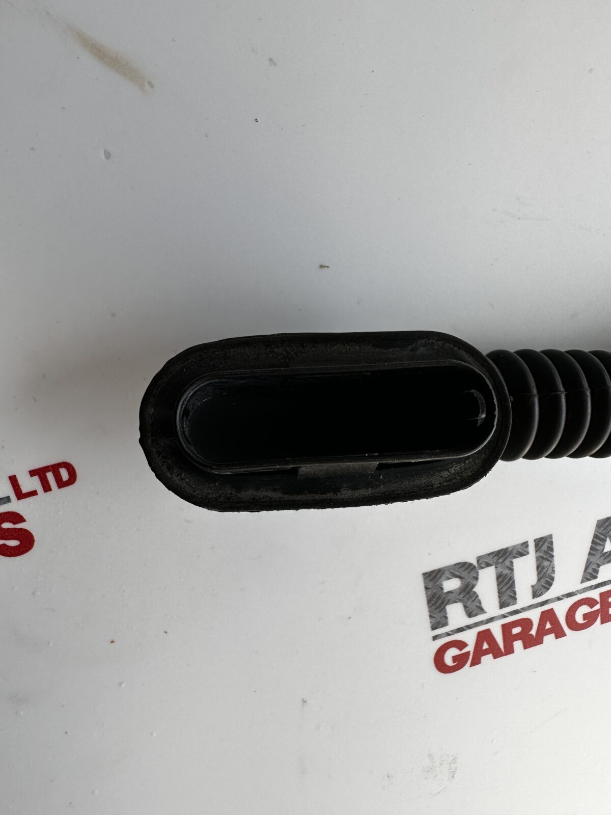 Saab 93 9-3 CV Trunk Wire Guard 12832959 B